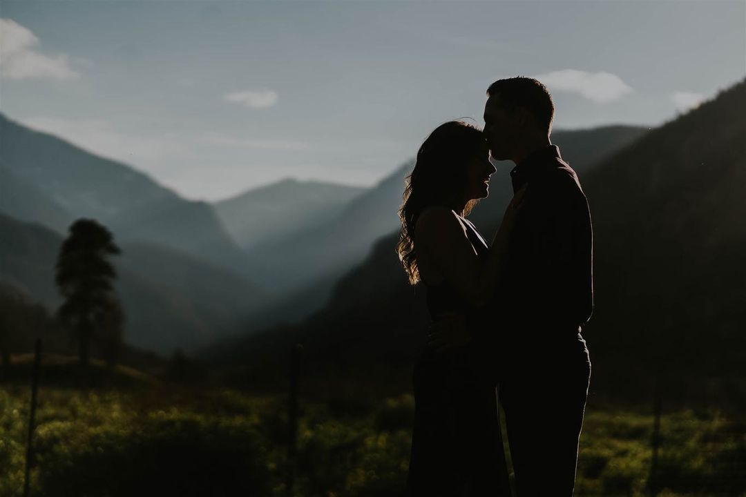 Alex-Medvick-Photography-Mountain-Engagement