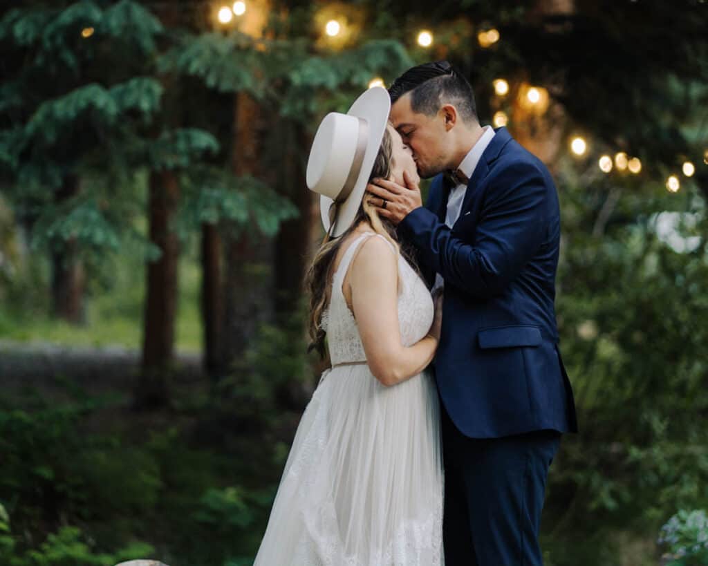 wedding photos at blackstone rivers ranch